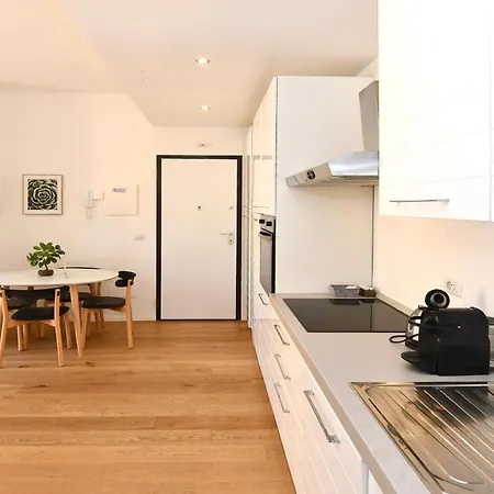 Duomo 10 Min- Attico Con Doppio Terrazzo Appartement *